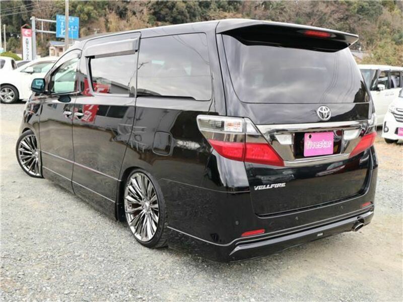 VELLFIRE