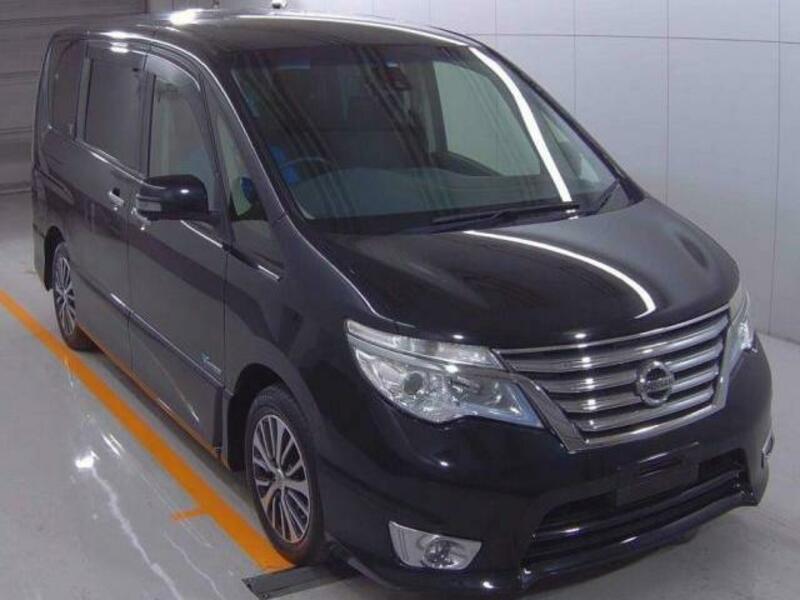 NISSAN SERENA