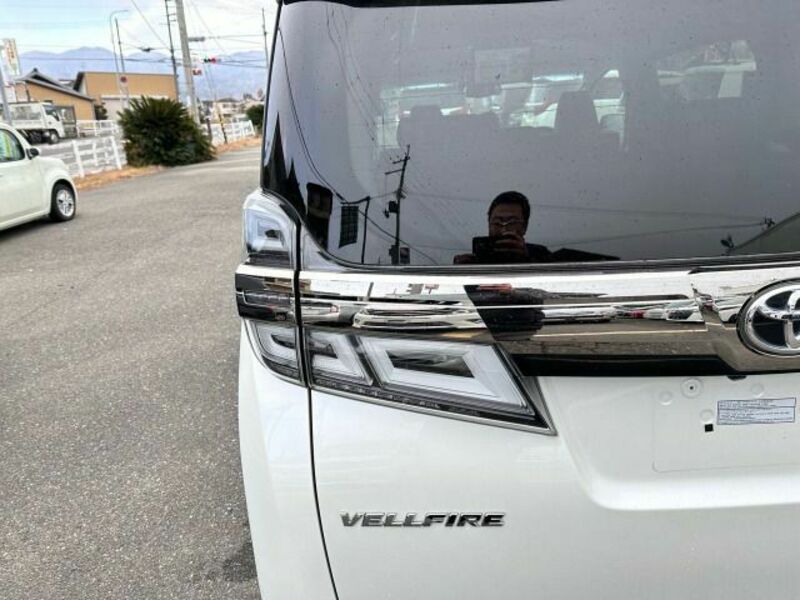 VELLFIRE