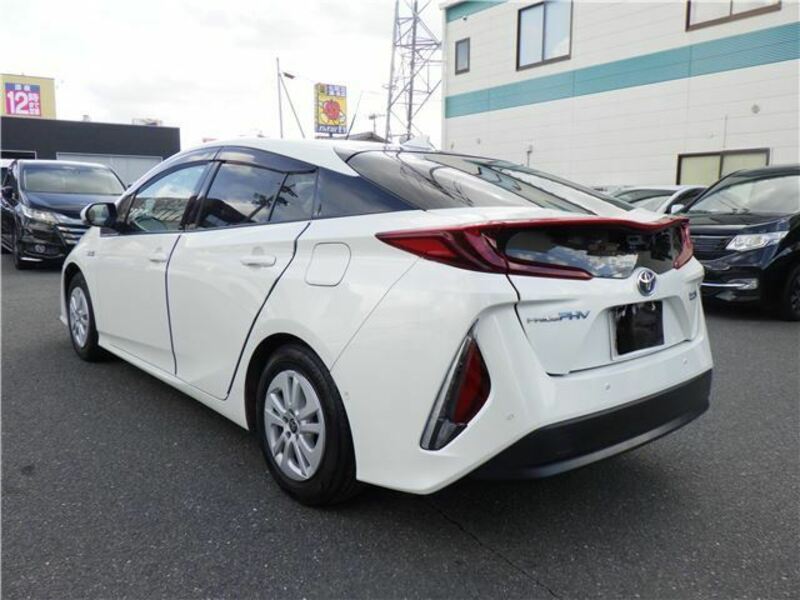 PRIUS PHV