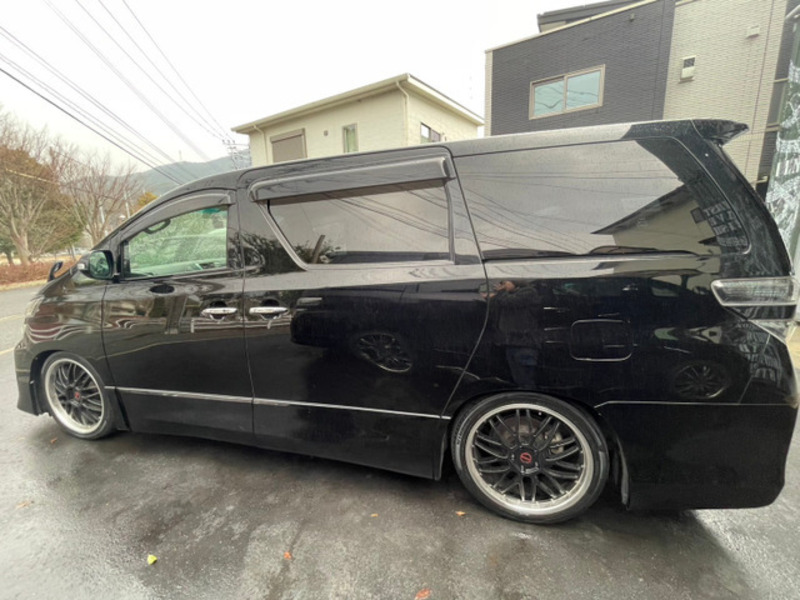 VELLFIRE