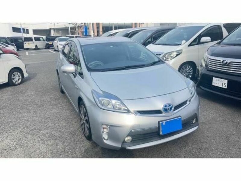 TOYOTA PRIUS PHV