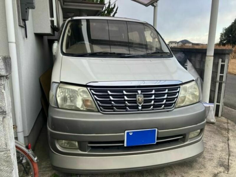 TOYOTA GRAND HIACE