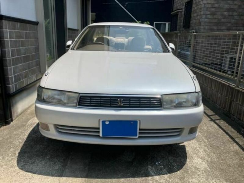 TOYOTA CRESTA