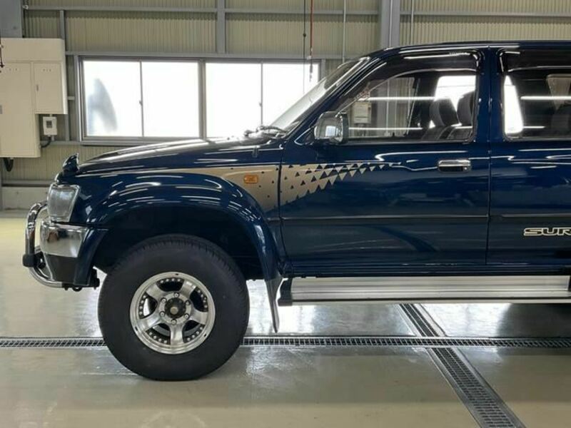 HILUX SURF