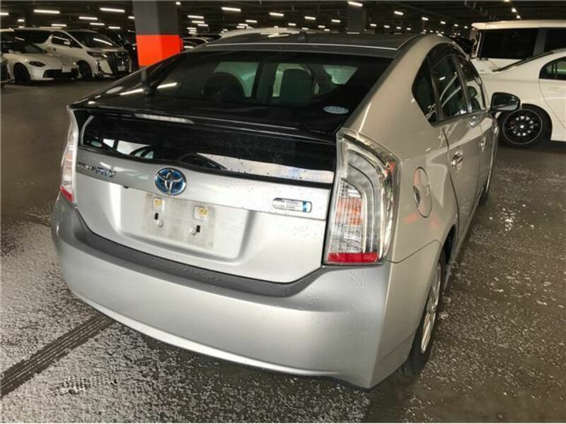 PRIUS PHV