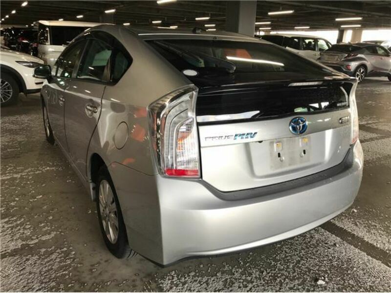 PRIUS PHV