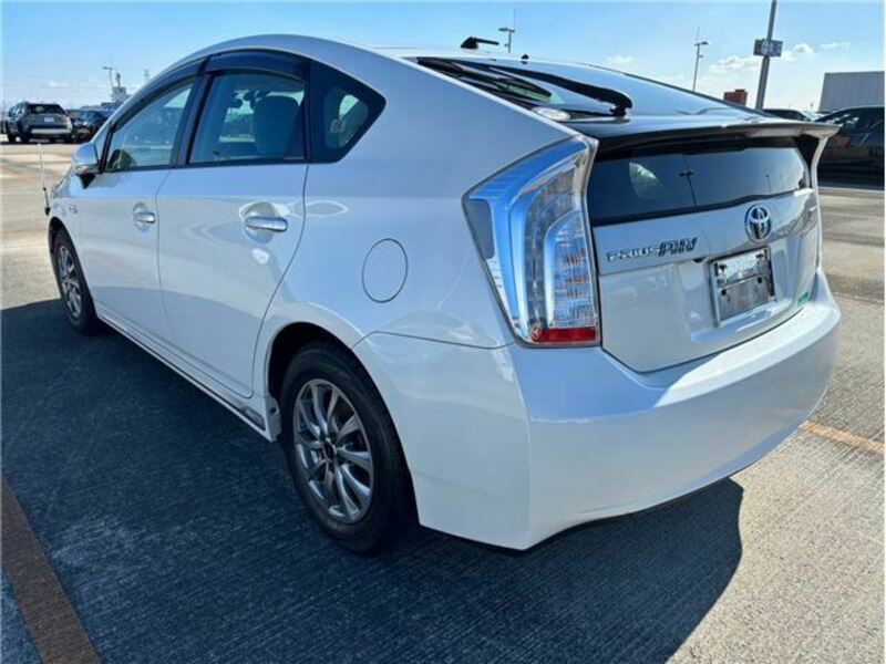 PRIUS PHV