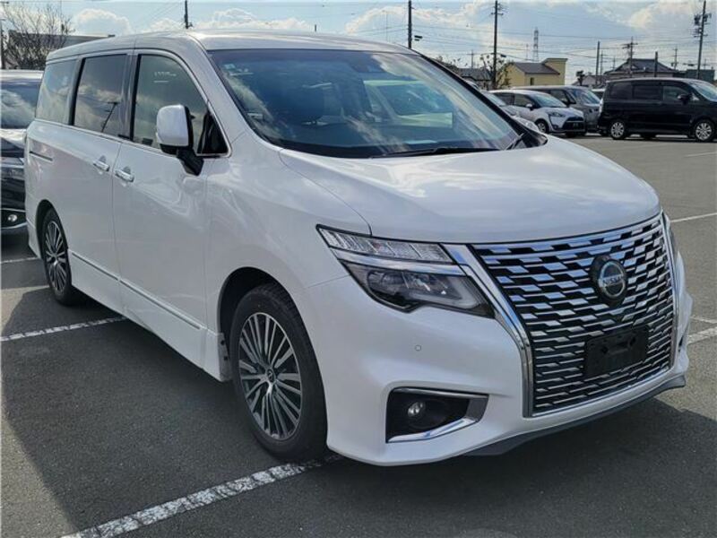 NISSAN ELGRAND