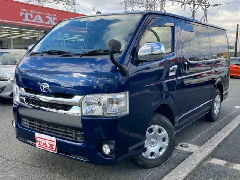 TOYOTA Regiusace Van