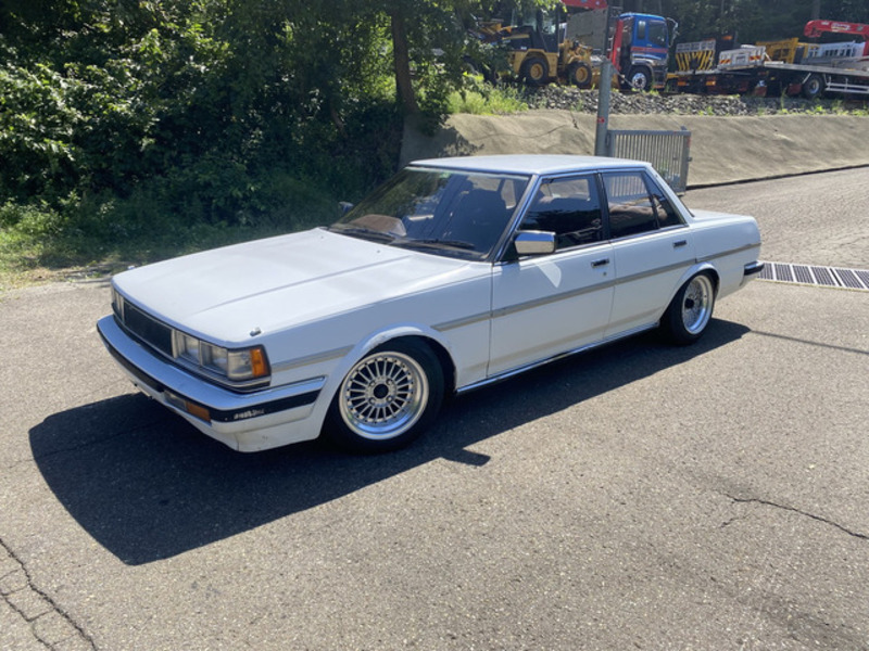 TOYOTA CRESTA