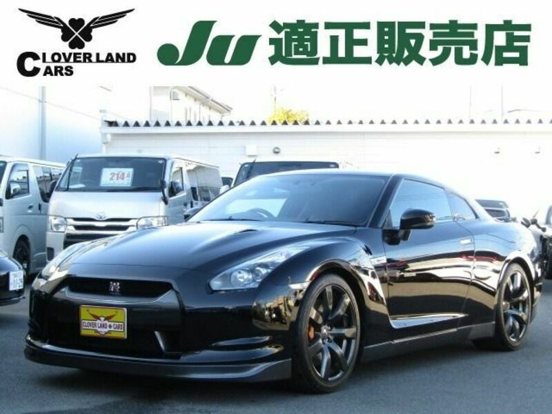 NISSAN GT-R