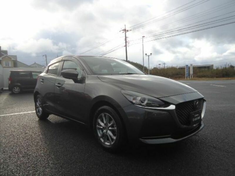 MAZDA2