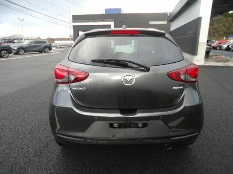 MAZDA2