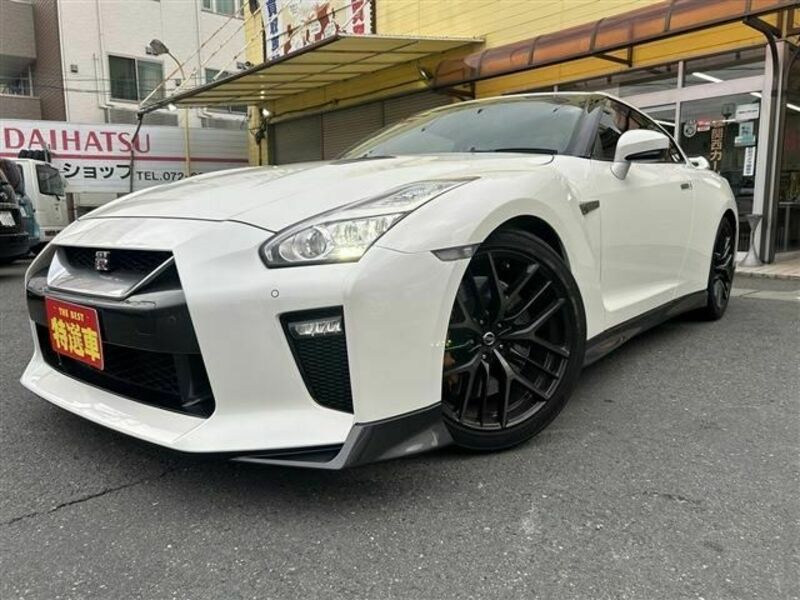 NISSAN GT-R