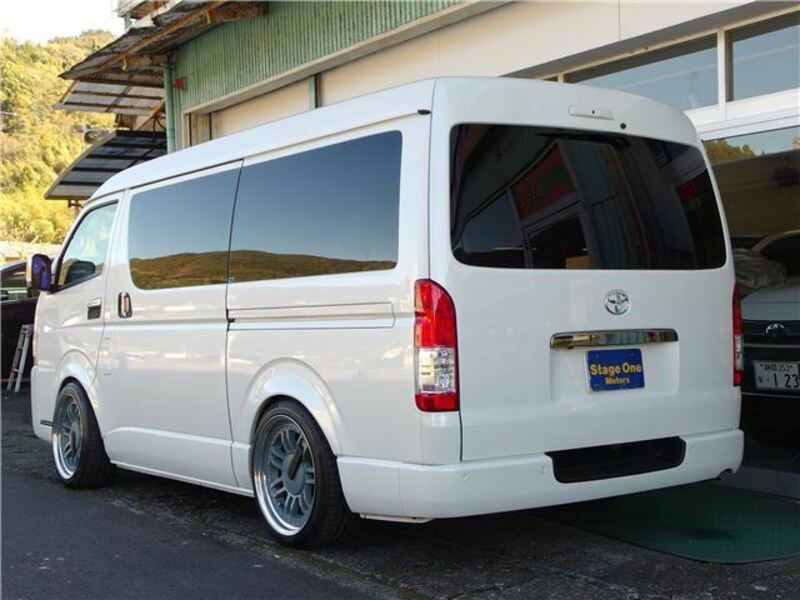 HIACE VAN