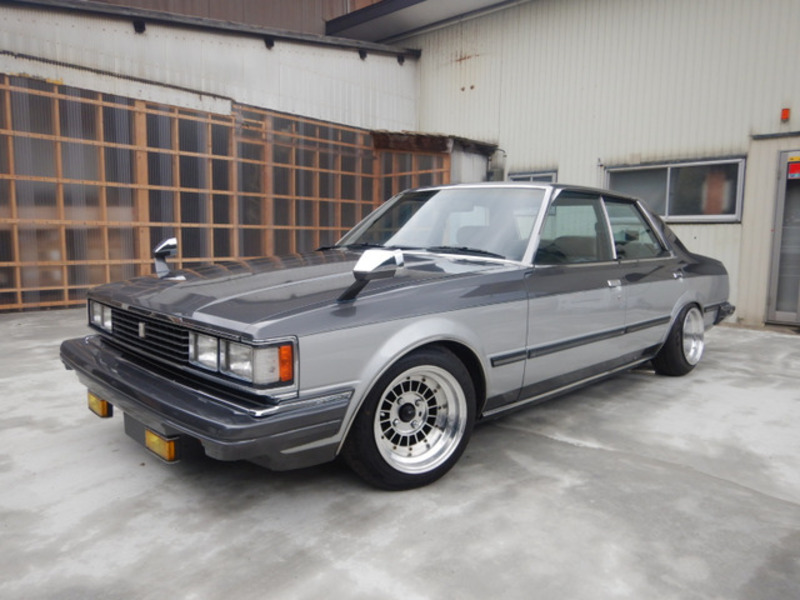 TOYOTA CRESTA