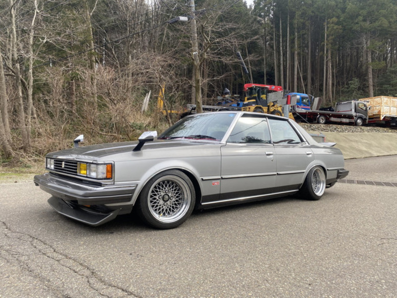 TOYOTA CRESTA