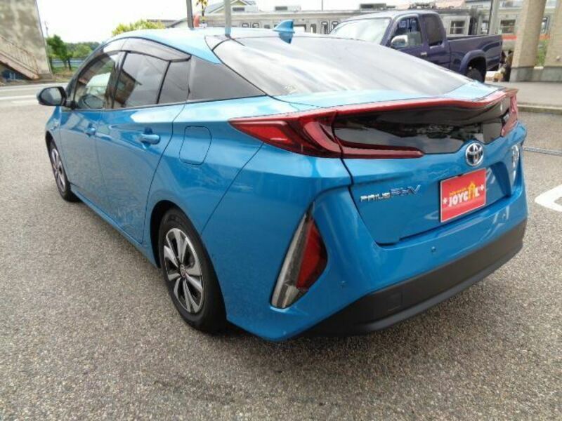 PRIUS PHV