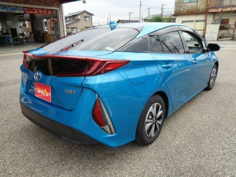 PRIUS PHV