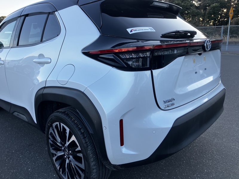YARIS CROSS