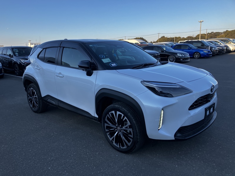 YARIS CROSS