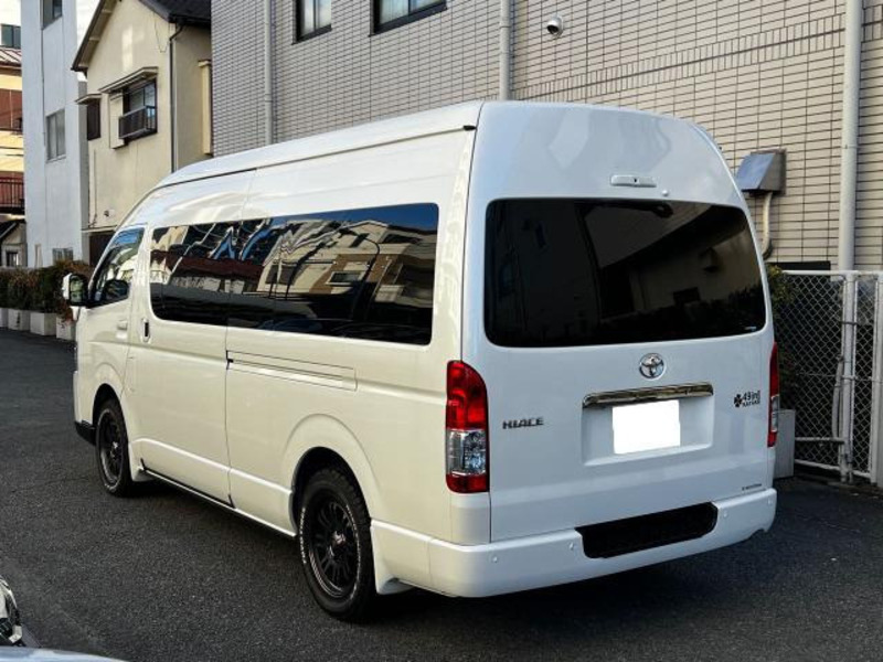 HIACE VAN