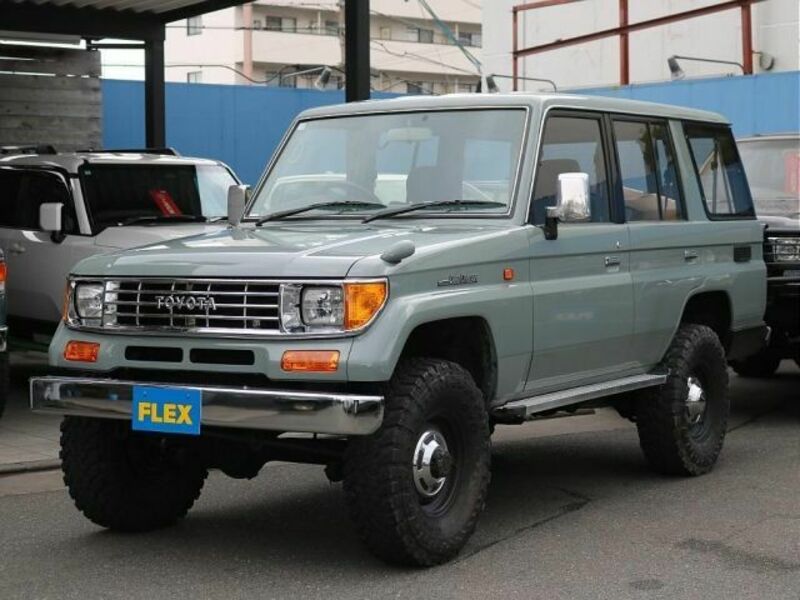 TOYOTA LAND CRUISER PRADO