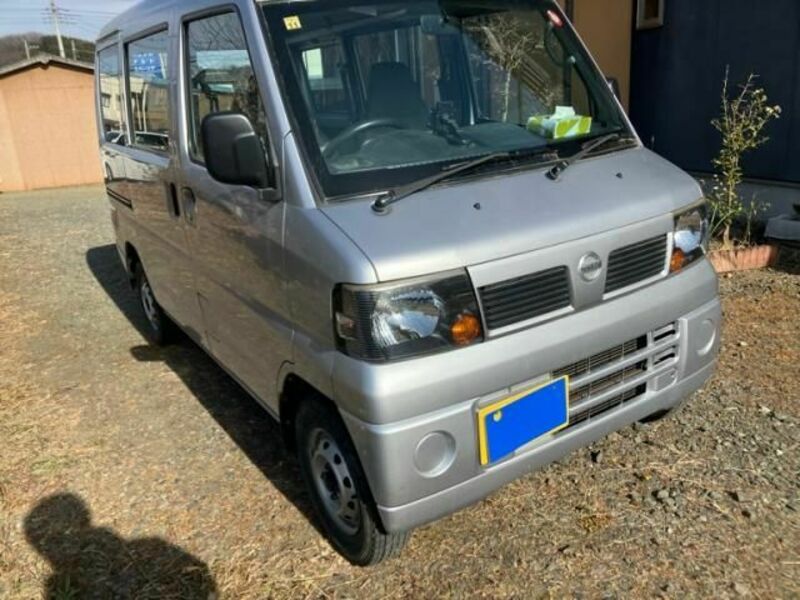 NISSAN CLIPPER VAN