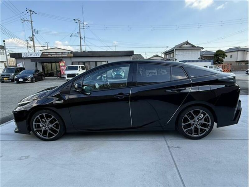 PRIUS PHV