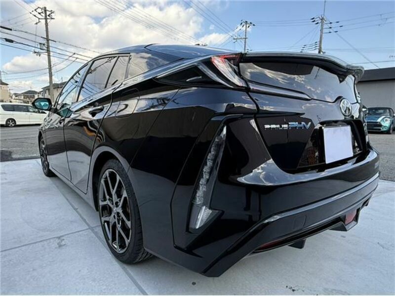 PRIUS PHV