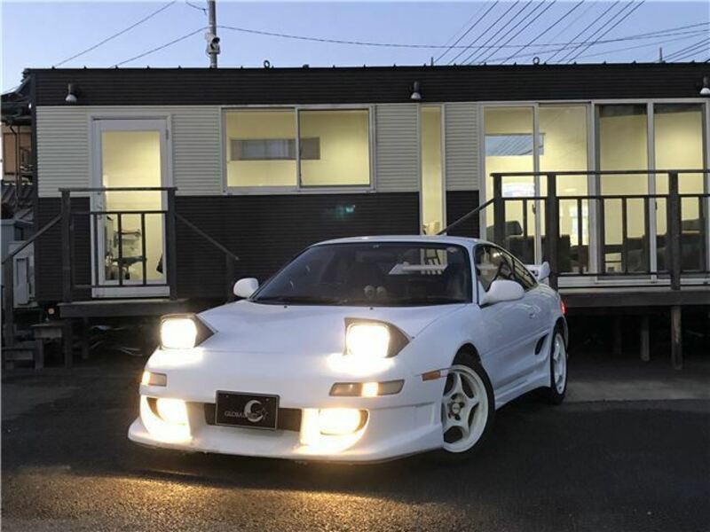 TOYOTA MR2