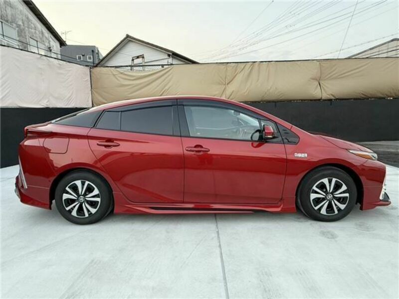 PRIUS PHV