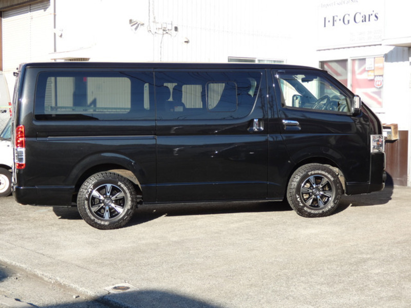 HIACE VAN