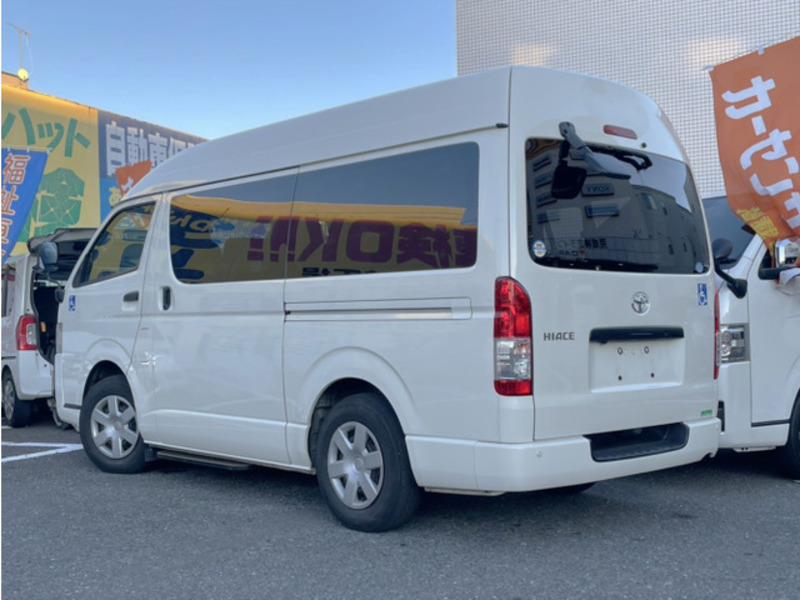 HIACE VAN