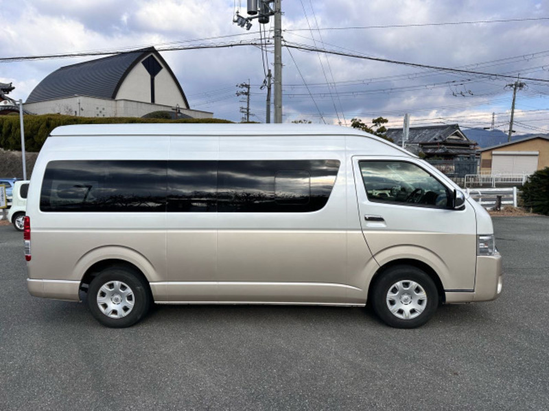 HIACE