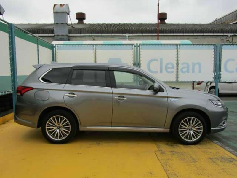 OUTLANDER PHEV