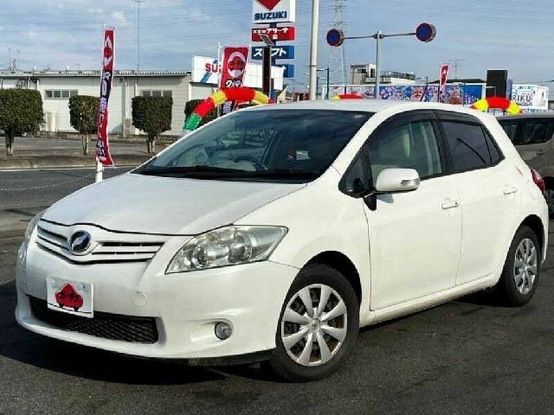 TOYOTA AURIS