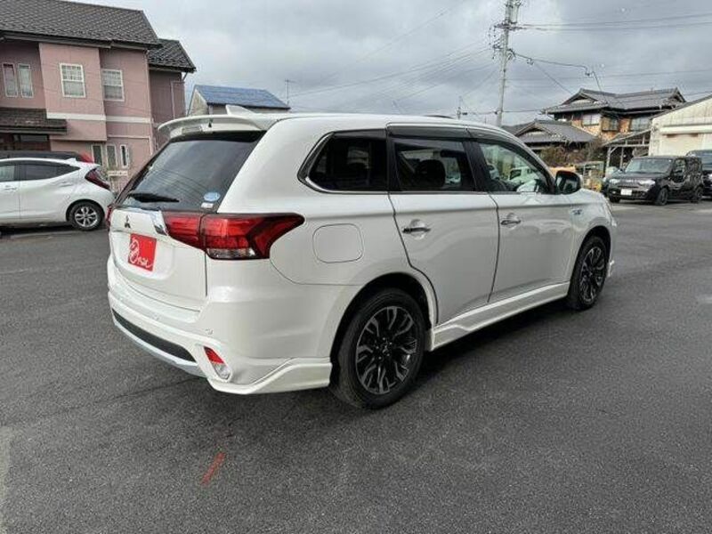 OUTLANDER PHEV