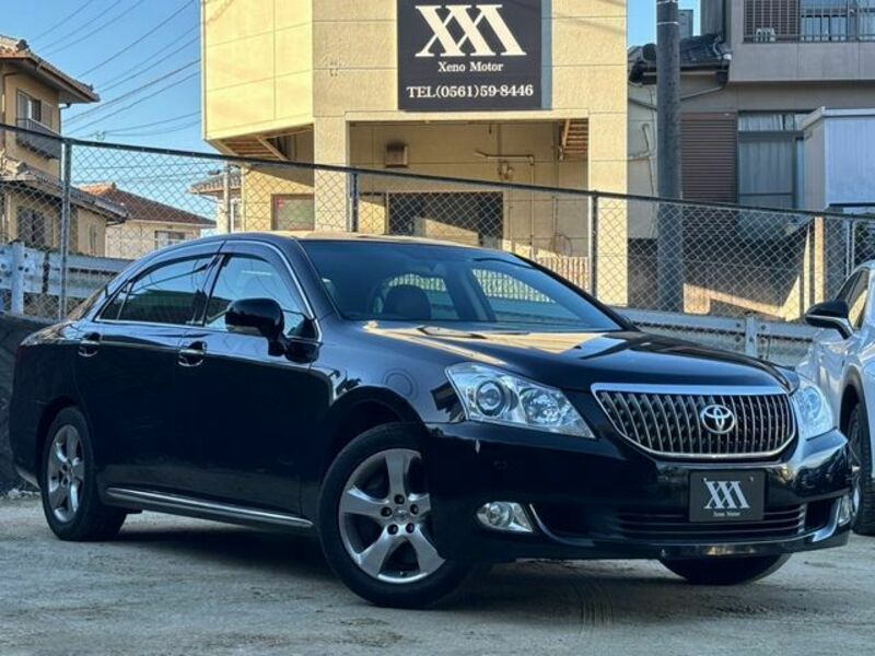 TOYOTA CROWN MAJESTA