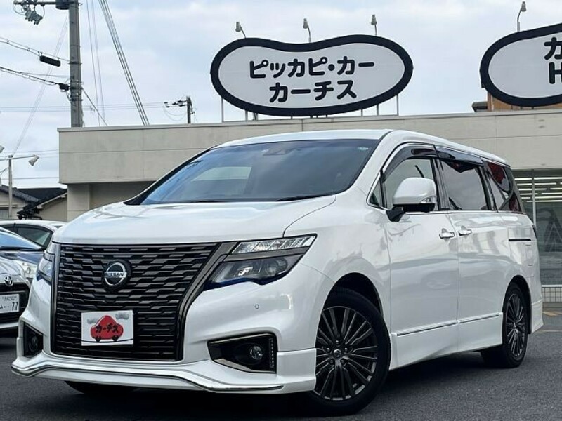 NISSAN ELGRAND