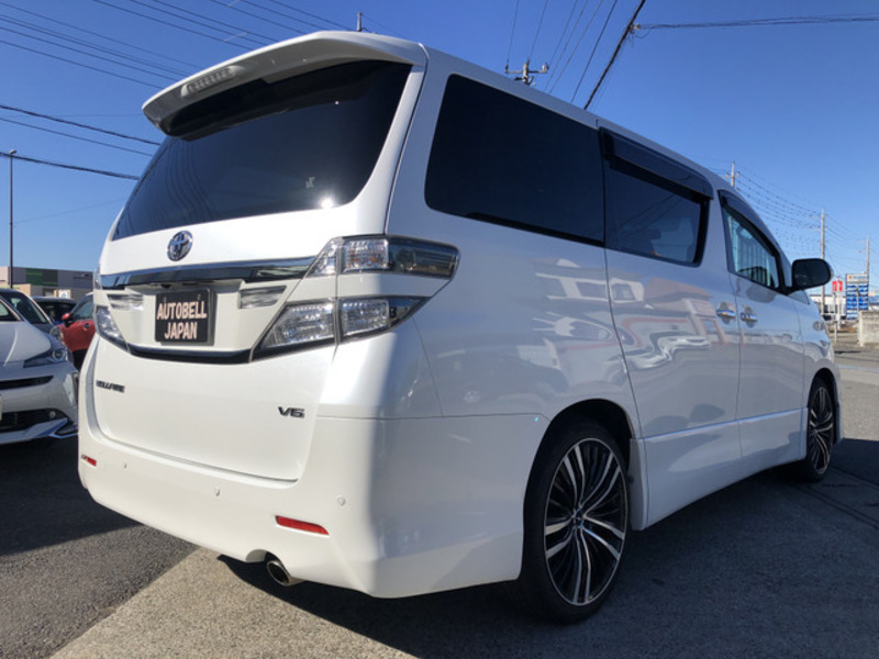 VELLFIRE