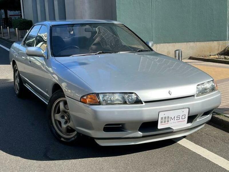 NISSAN SKYLINE