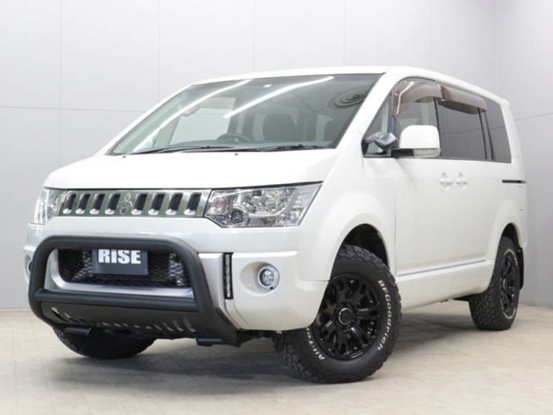 MITSUBISHI DELICA D5