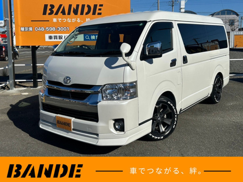 TOYOTA HIACE