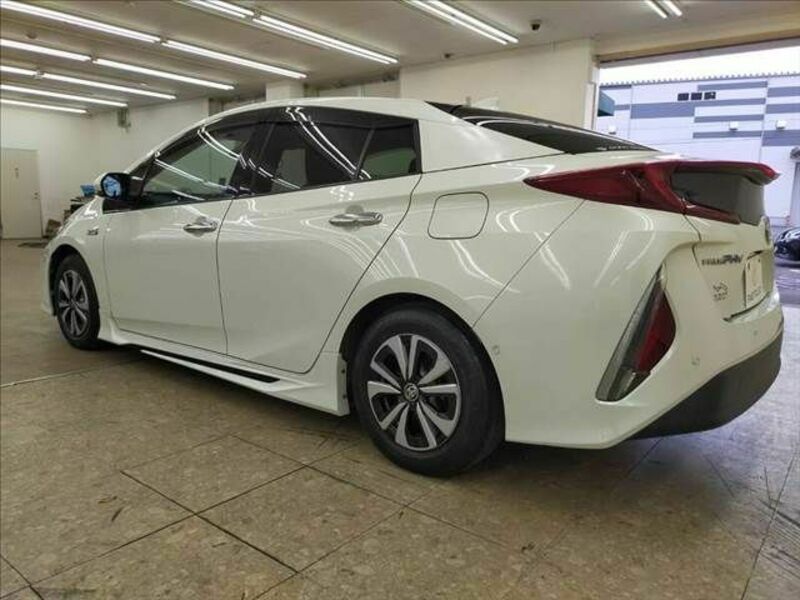 PRIUS PHV