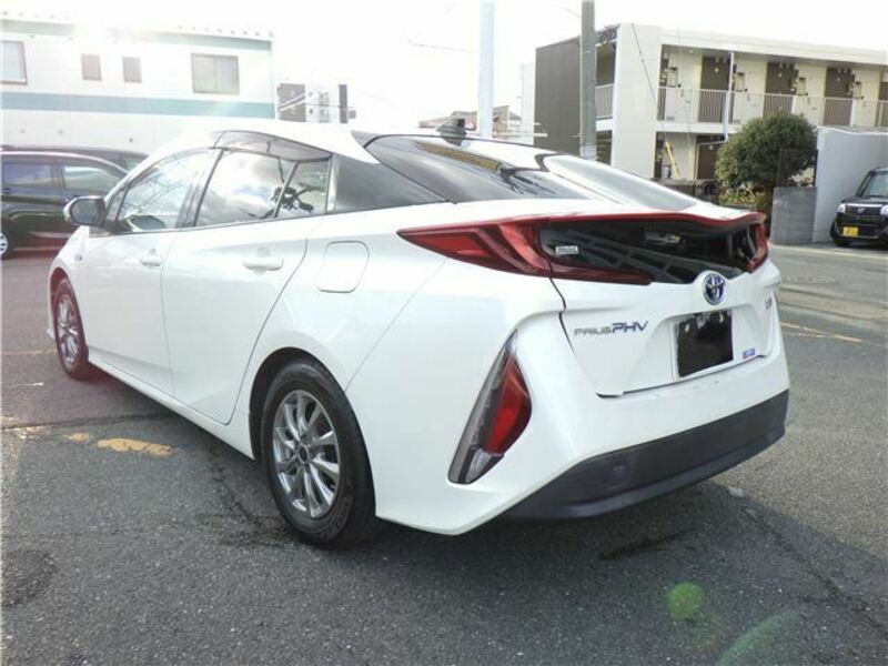 PRIUS PHV