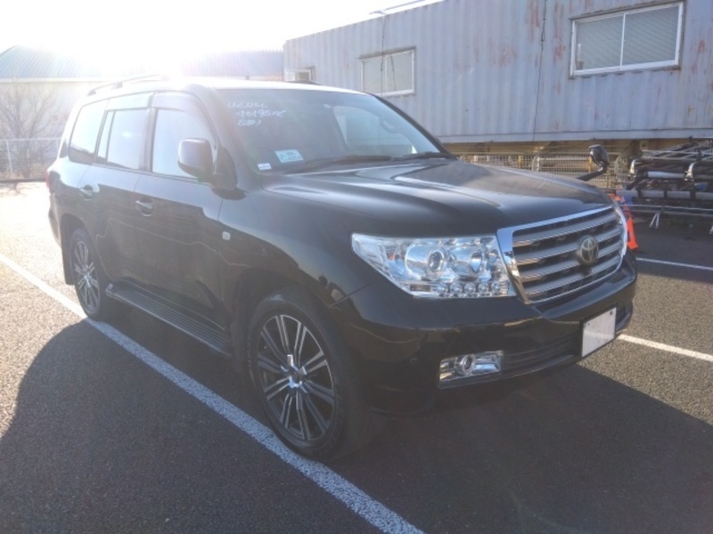 LAND CRUISER