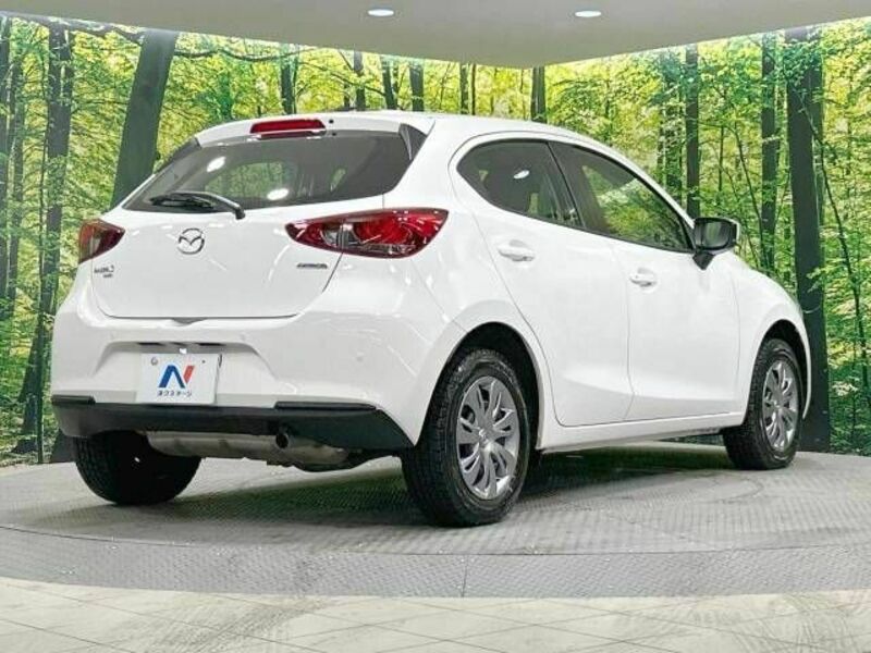 MAZDA2