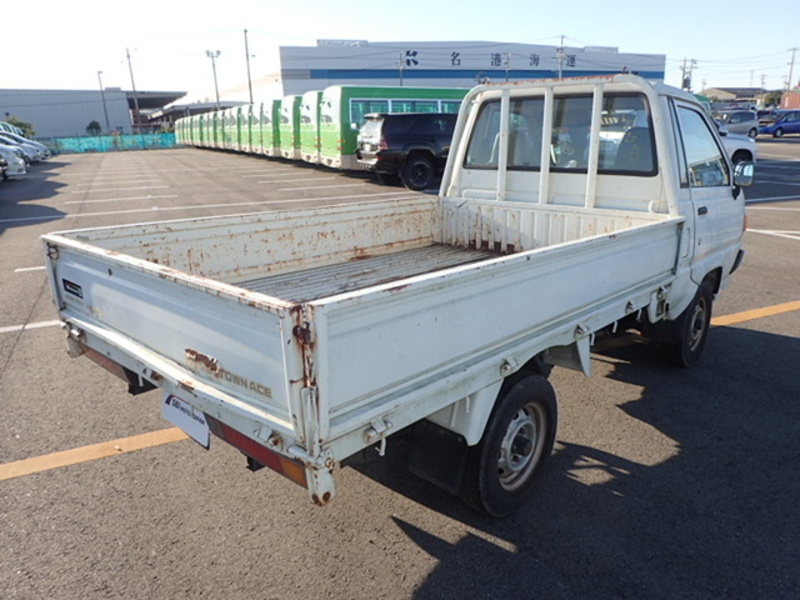 TOWNACE TRUCK